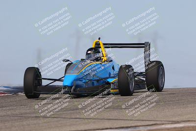 media/Oct-26-2025-CalClub SCCA (Sun) [[8ce1e69566]]/Group 3/Grapevine/